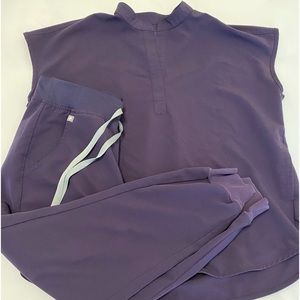 Figs Rafaela Scrub Top & Petite Zamora Joggers Size Small in Purple Shadow